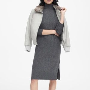 Banana republic merino turtleneck midi size S